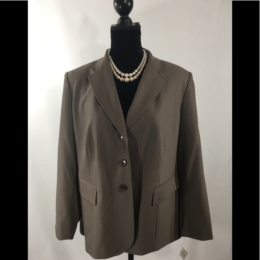 🆕Talbots Woman Petites Tan Blazer Size 14WP